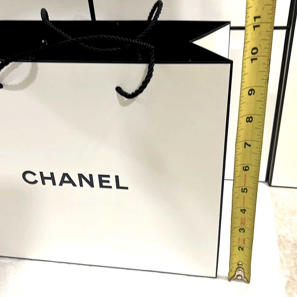Chanel Bag - Picture 7 of 8